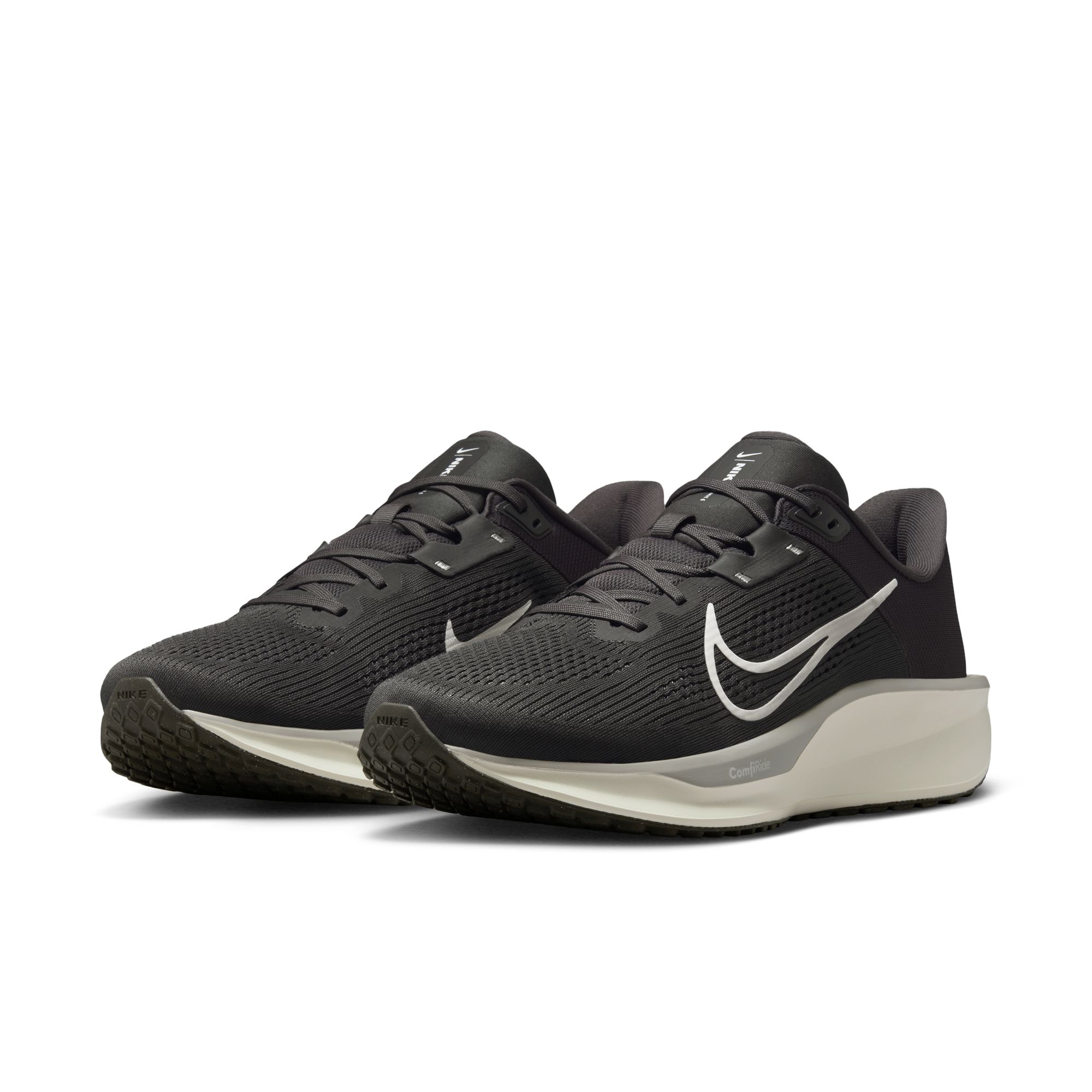 NIKE QUEST 6