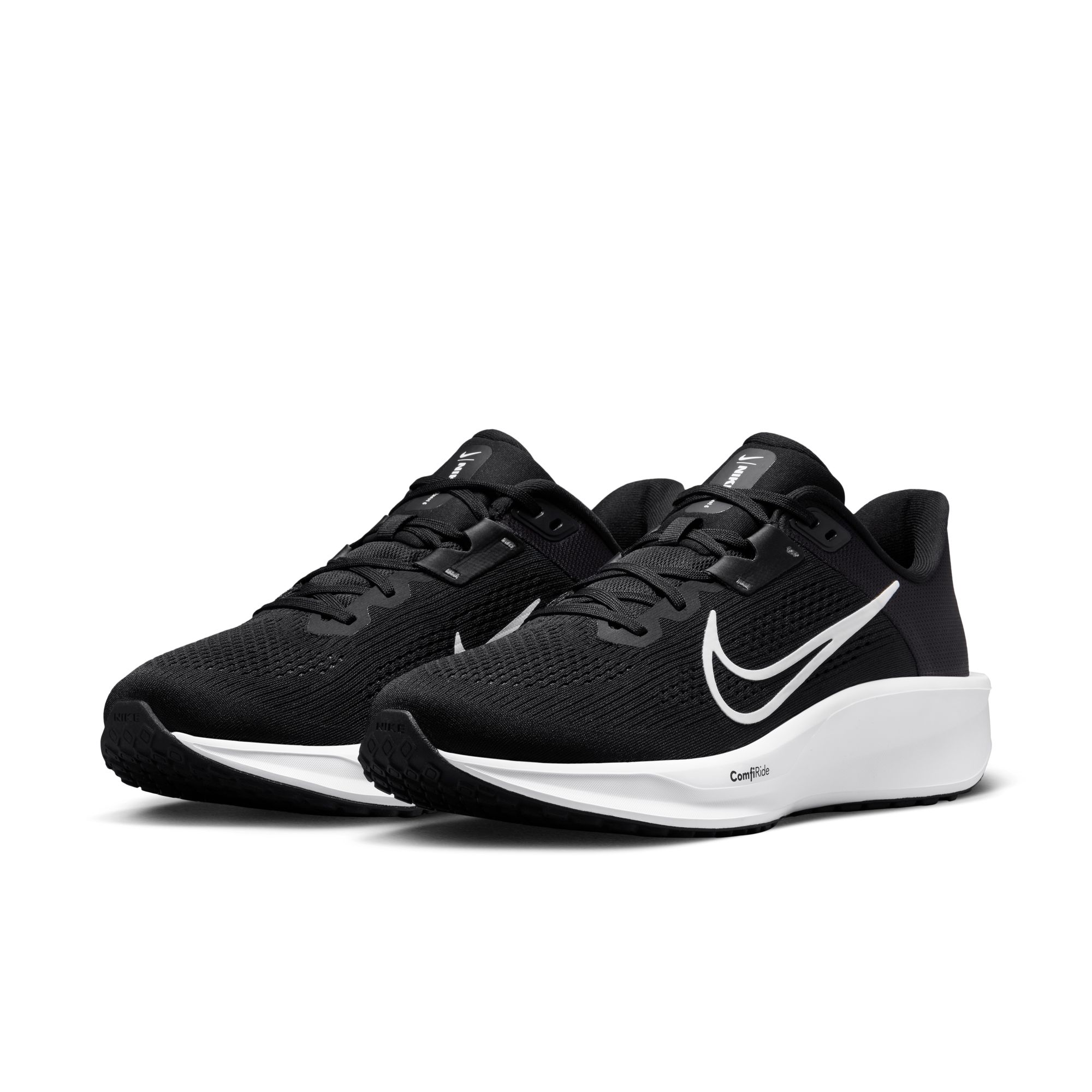 NIKE QUEST 6