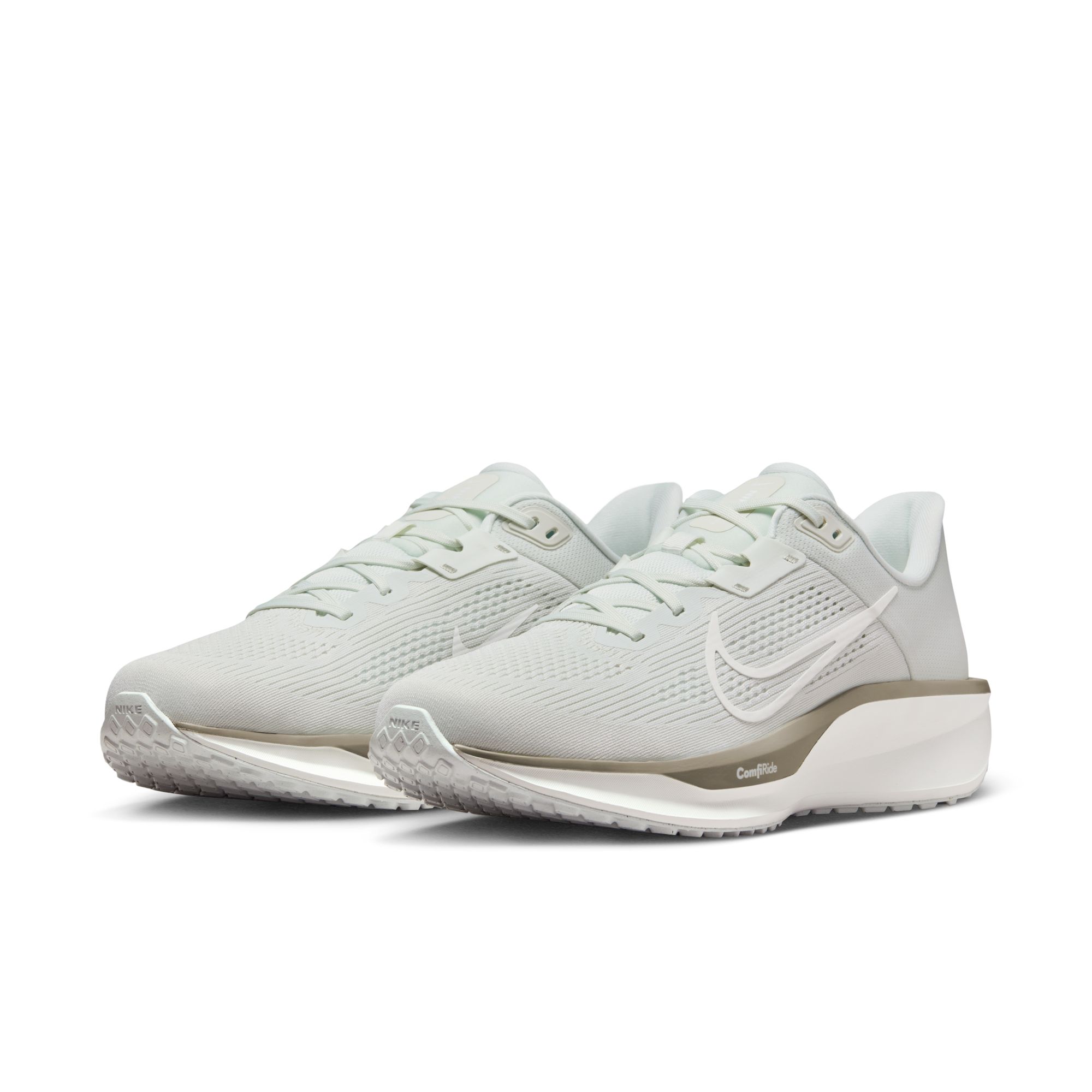NIKE QUEST 6