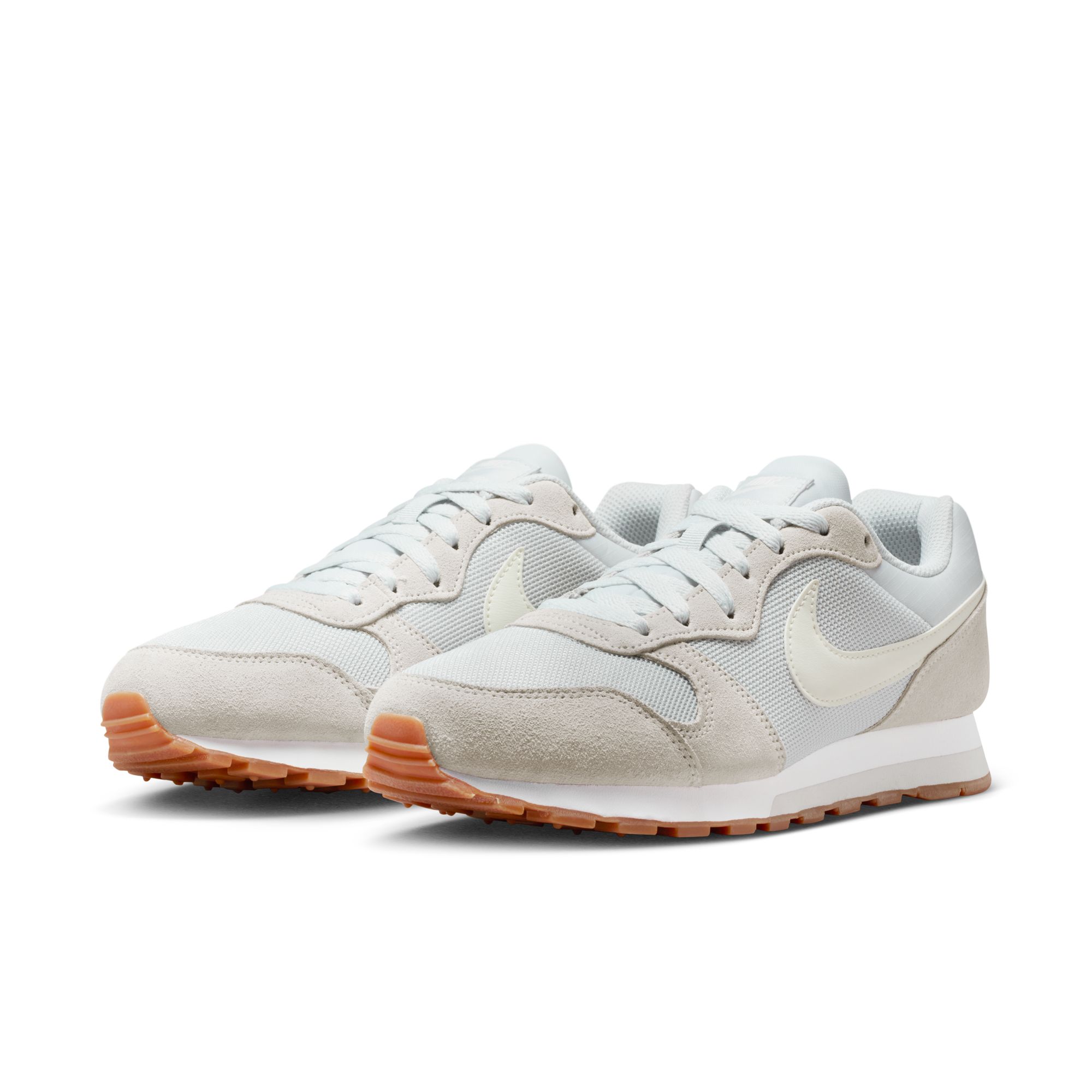 WMNS NIKE MD RUNNER 2