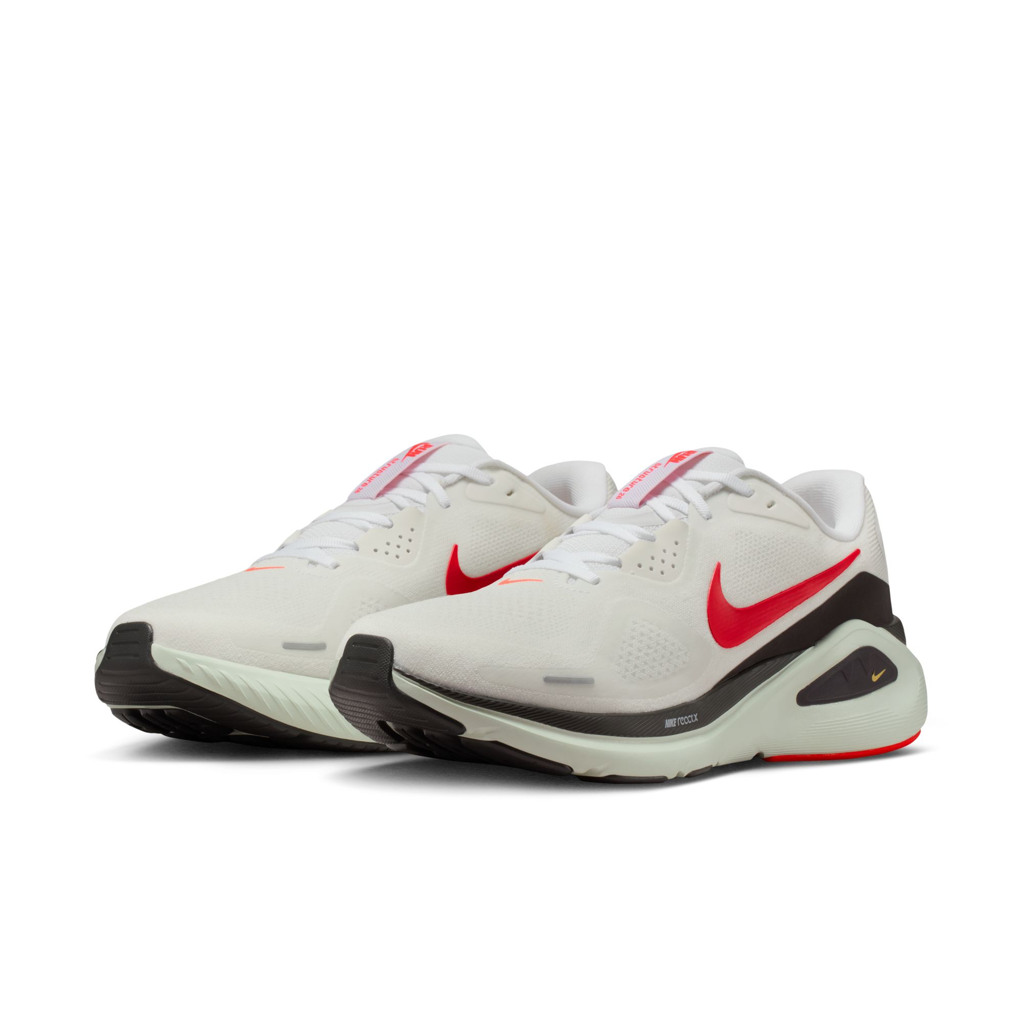 NIKE STRUCTURE 26