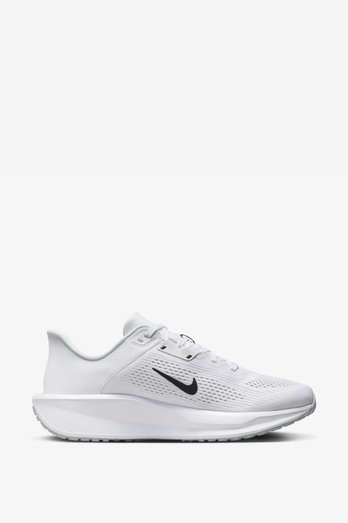 NIKE QUEST 6
