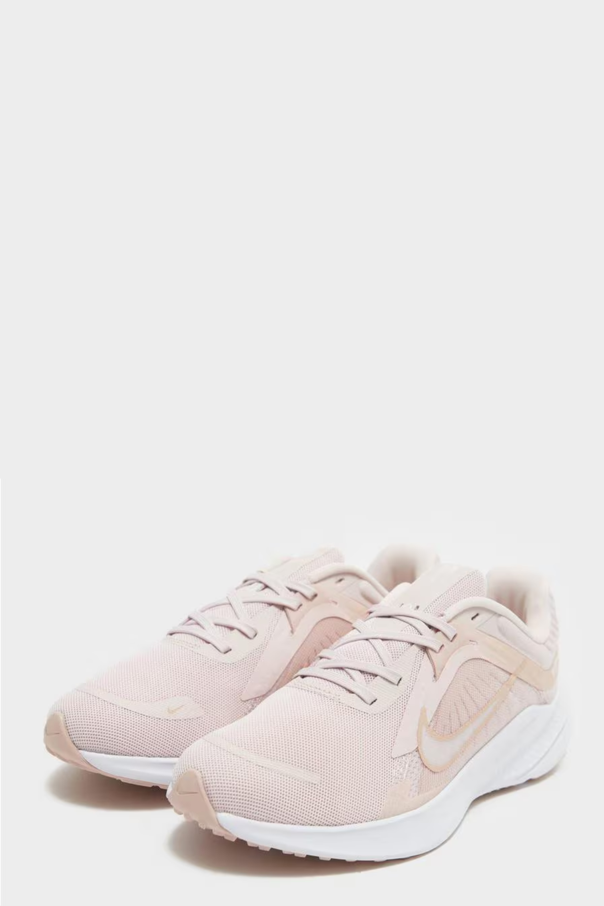 WMNS NIKE QUEST 5