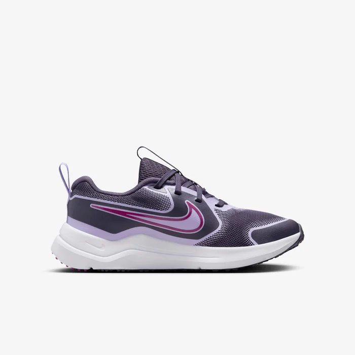 Nike Cosmic Runner